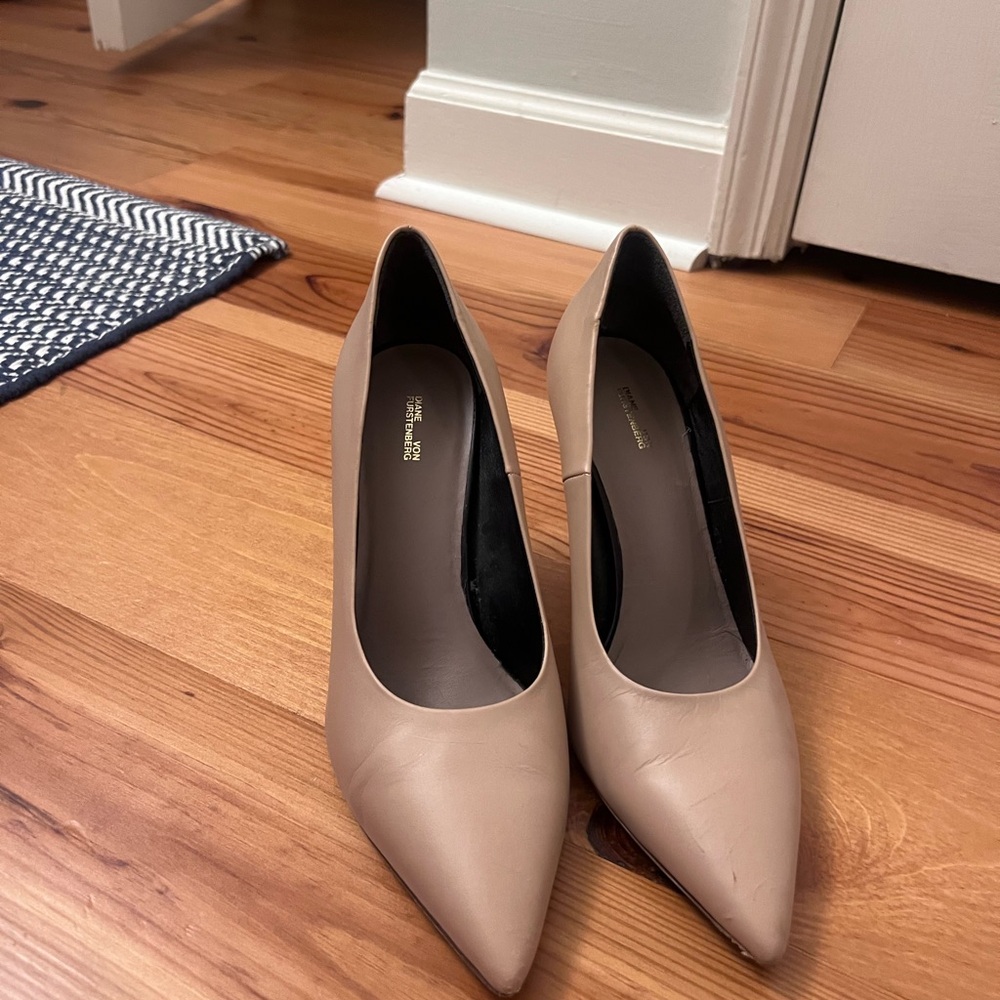 Elegant Beige Pointed-Toe Pumps